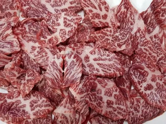 Daeyahanunongjangjeongyukjeommiteumsikjeom 精肉食堂 1