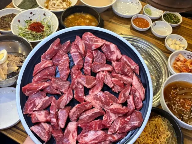 OKamsogalbi Busangijangilgwang Main Branch Beef Galbi 2