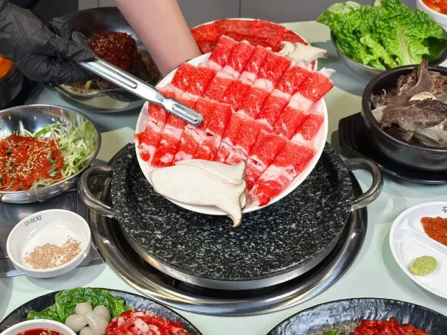 Kkuseokjidolpanhanu Dongraejikyeong Branch Chadolbagi (Beef Brisket) 2