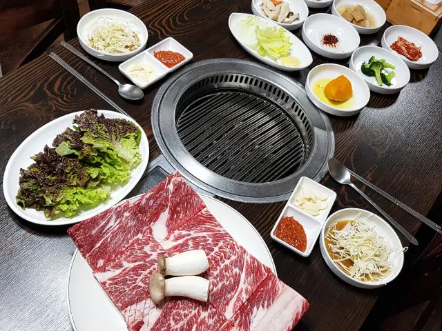 Dongyeongsutbulgalbi Saeng Galbi (Fresh Short Ribs) 1