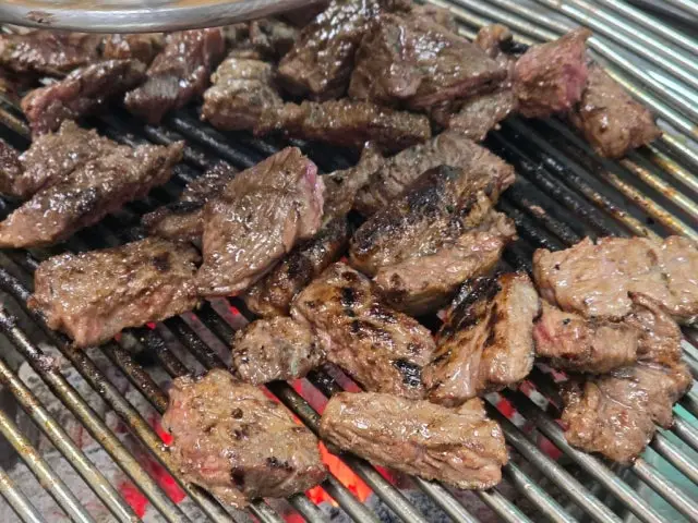 Yukyeongtojonghanu Singwan Hanwoo (Korean Beef) 1