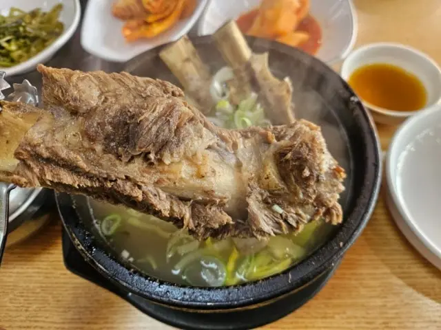 Chamjoeunmyeonggaramgalbi Solo-Friendly Korean BBQ 3