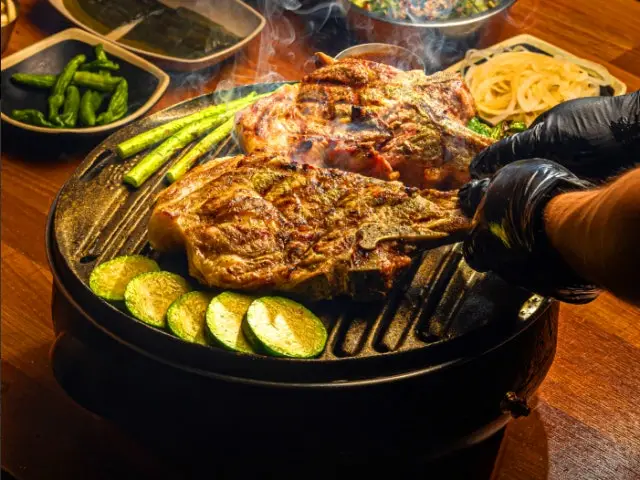 Jeilogyeopsal Daejeonbongmyeong 总店 烤肉 2