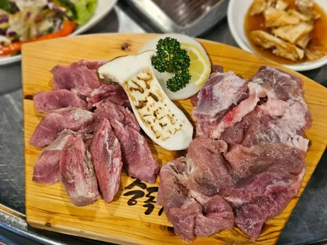 Jungdokdwitgogijeongyukjeomppang Sokcho Branch Dwitgogi (Pork Trimmings BBQ) 3