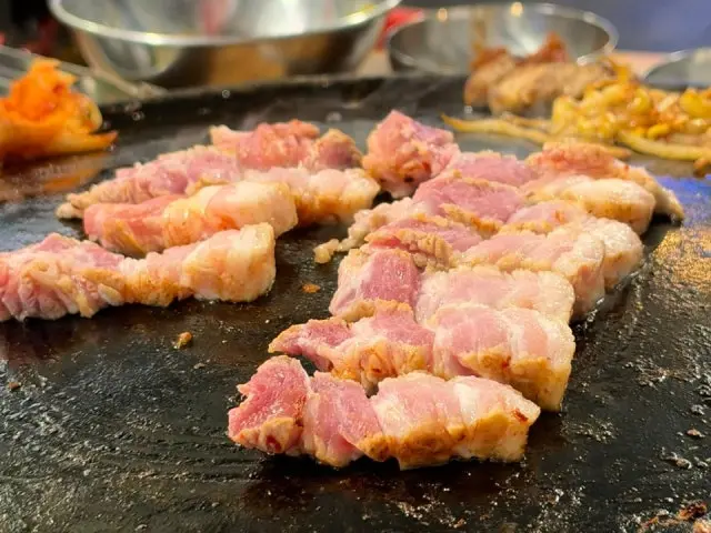 Sotttukkeongsaengsamgyeopsalgeujip Late-Night Korean BBQ 3