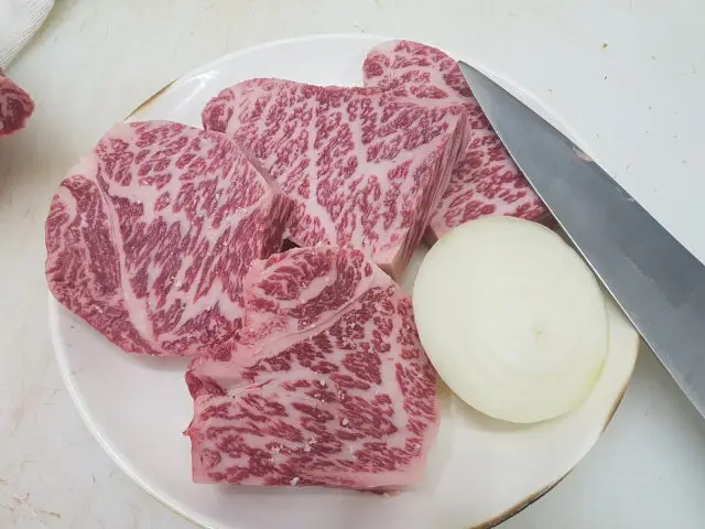 Daeseongjeongyuksikdang Jamsilsaenaeyeok Main Branch Chadolbagi (Beef Brisket) 1