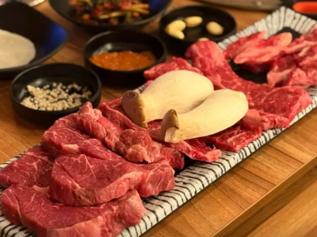 Mapoyukgotgan Sangbong Branch Samgyeopsal (Pork Belly BBQ) 1