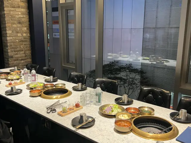 Sindosegi Gangnamyeok店 家族向け焼肉 3