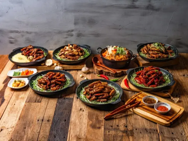 Deomatguiguijjokgalbi Seonggyungwandae店 老舗焼肉 1