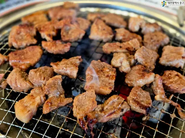 Siminsutbulgalbi Bomun Branch Galbi (Korean Short Ribs) 3