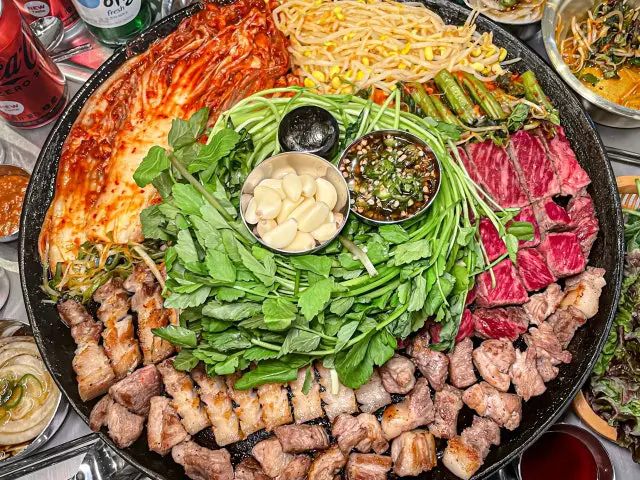 Mokgumeong Junghwa Branch Galbi (Korean Short Ribs) 2
