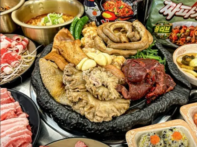 Gopchangpoksik Guwol Branch All-You-Can-Eat Korean BBQ 1