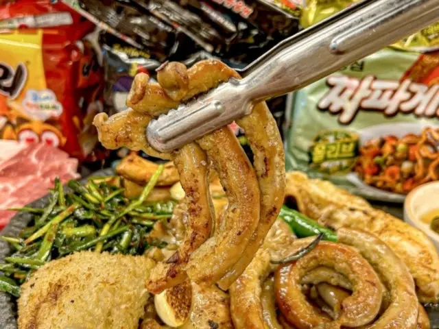 Gopchangpoksik Guwol Branch All-You-Can-Eat Korean BBQ 2