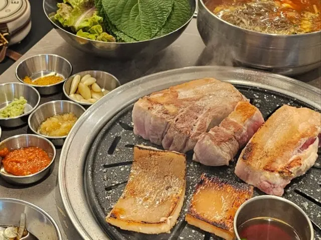Moreumjigi Myeongryun Branch Makchang (Grilled Intestines) 1
