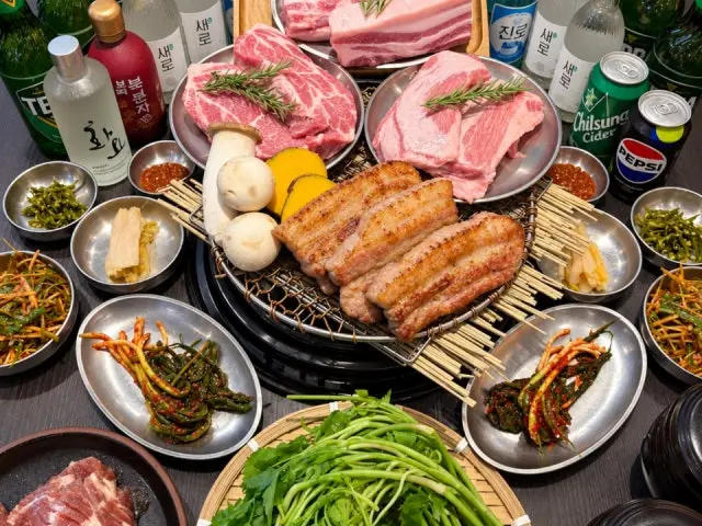 Danjijip Senteureolpakeuyeok Branch Korean BBQ Lunch 1