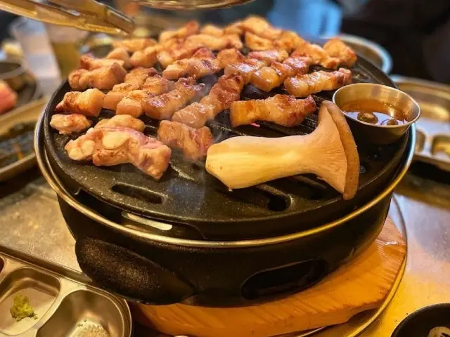 Jinmiogyeopsal 五花肉烤肉 2