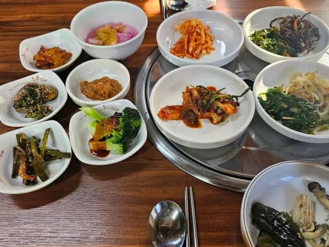 Suyeongsamgyeopsal Solo-Friendly Korean BBQ 3