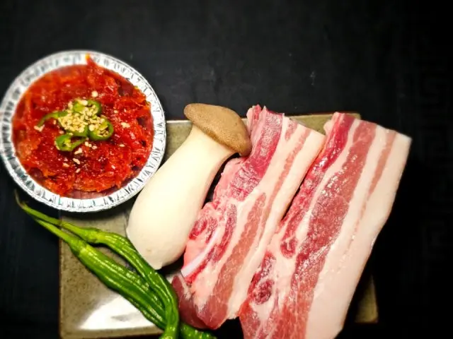 Jinsongsutbul Suyeong Branch Chadolbagi (Beef Brisket) 1