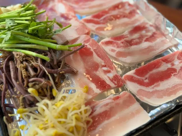 Yeokbukjip Icheonmajang Branch Samgyeopsal (Pork Belly BBQ) 1