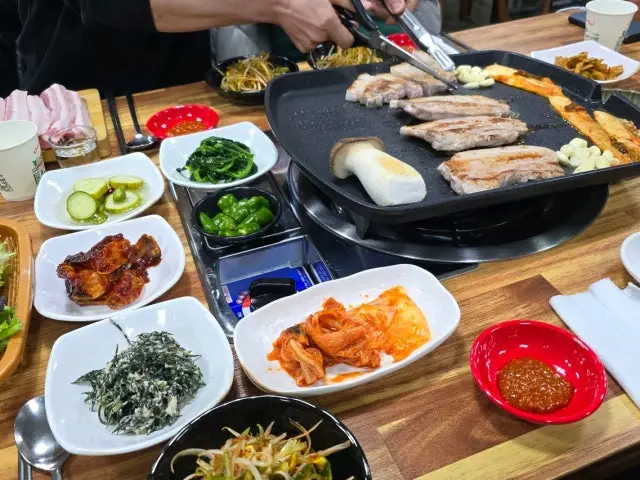 Matiteumyeondwaeji 聚餐烤肉 2