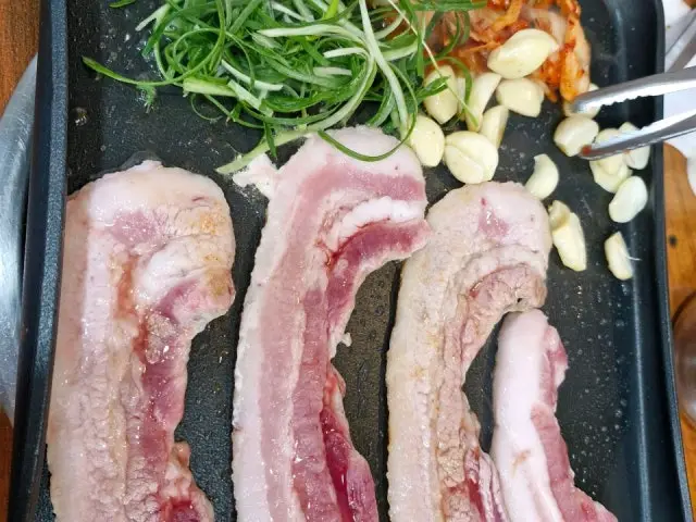 Daeboksamgyeopsal Namchon 總店 烤肉午餐 3