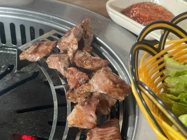 Jumeokgogikkomjangeo Korean BBQ 3