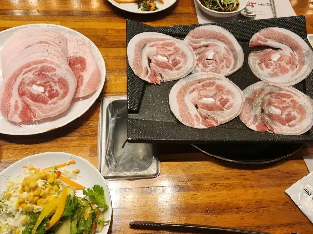 Nalmadadaebaknaneunjip Mandeok Branch Daepae (Thin-Sliced Pork Belly) 2