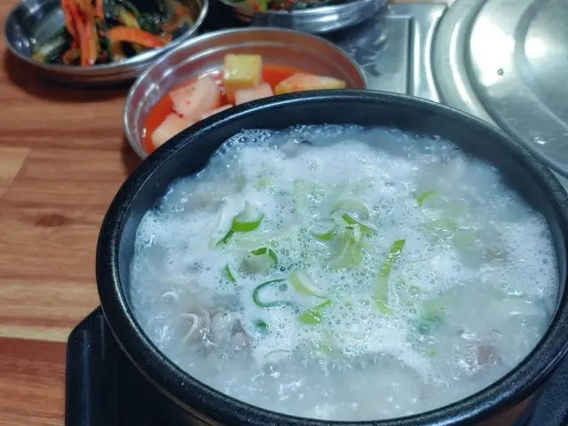 Gopchanggwasundaetgukuimannam 烤牛大肠 3