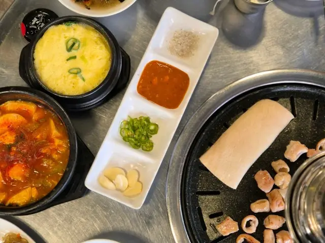 Makchangpumeundwitgogi コプチャン(ホルモン焼き) 3