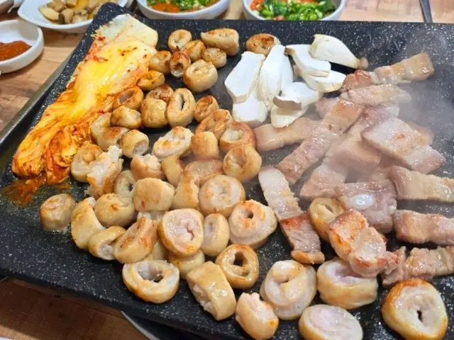 Makchangeulpumeunmaenggu Old-School Korean BBQ 3