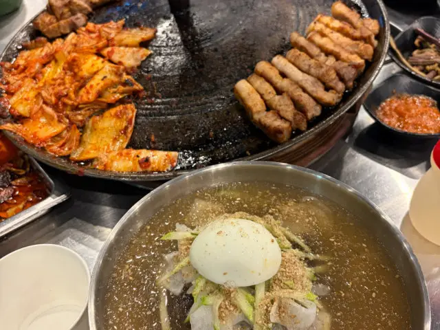 Yeogiomyeondwaeji Suwon Branch Photos 3