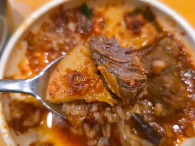 Hwanggeumjjimgalbi Galbi (Korean Short Ribs) 3