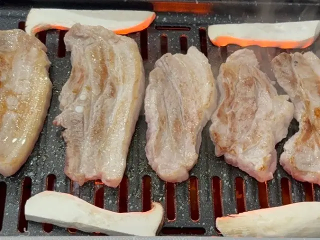 Gogirangsanchaerang Korean BBQ with Private Rooms 3