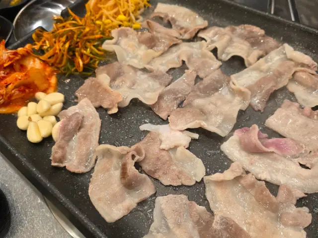 Jeongwondaepaesamgyeopsal Cheap Korean BBQ 3