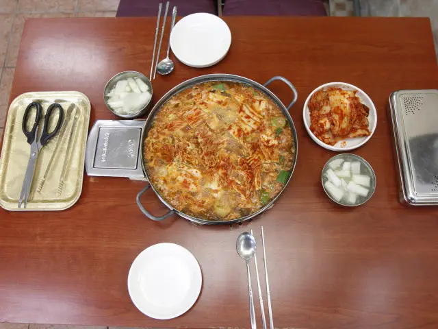 Seonsangimchigopchang 烤肉 1