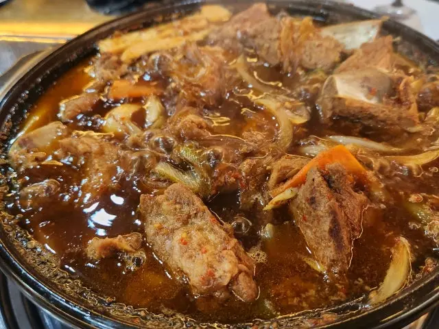 Heunghwajinhangaridwaejigalbijjim Solo-Friendly Korean BBQ 3