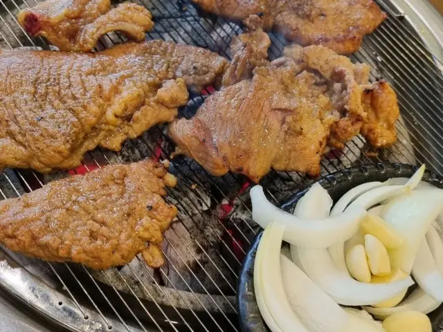 Yuseonggalbi Yongun店 韩式烤排骨 3