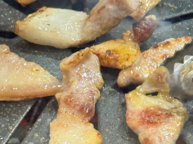 Jaldwaejichamsutgalbi Old-School Korean BBQ 3