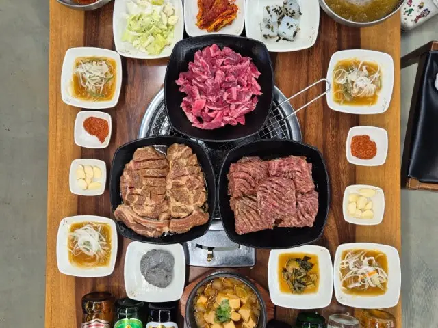Myeongpumsujegalbi Samgyeopsal (Pork Belly BBQ) 2