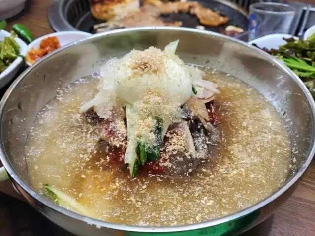 Baekusutbulgalbi Charcoal-Grilled Galbi 2