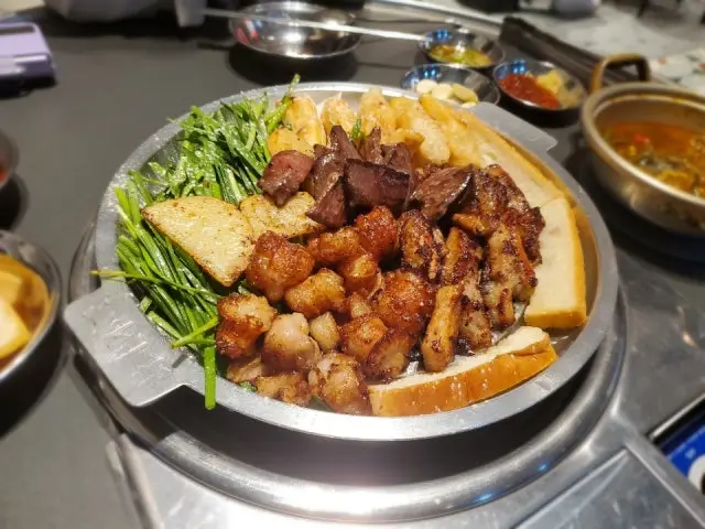 Tojisogopchang Songdotaimseupeiseu Branch Beef Gopchang 1