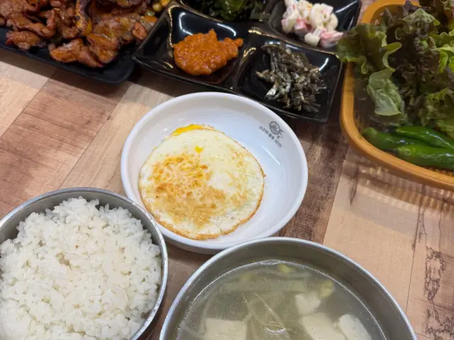 Bokeumyeondwaeji Solo-Friendly Korean BBQ 3
