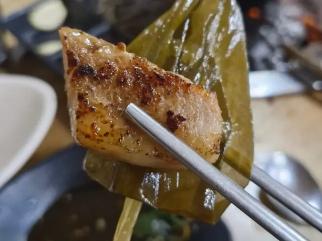 Dwaejisinrangsojugaksi Dwitgogi (Pork Trimmings BBQ) 3
