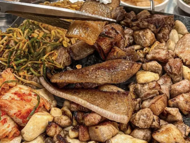 Pyeonghwagimhaedwitgogi Gyeongseongdaebugyeongdae Branch Korean BBQ 2