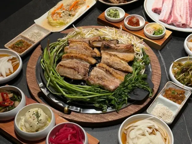 Gilchonsutbulgalbi Seomyeon Main Branch Galbi (Korean Short Ribs) 1