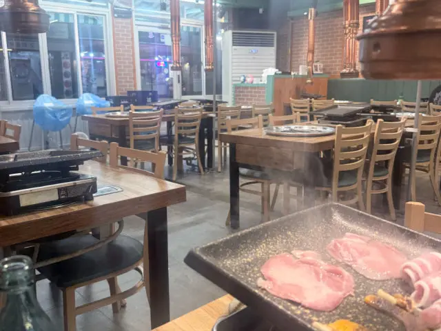 Eongteori Muhandaepae Sinwol Main Branch Korean BBQ 3