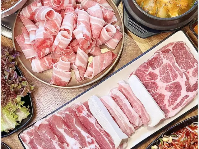 Manseokgogijip Bulgwangyeok Branch Galbi (Korean Short Ribs) 3