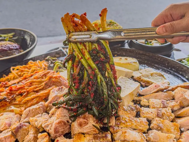 청량리 삼겹살 1위 싹쓰리솥뚜껑김치삼겹살 청량리점
