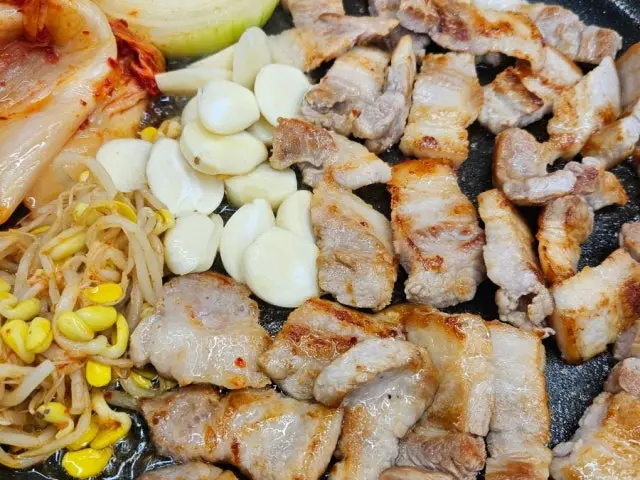 꿀돼지돌판구이 사진 2