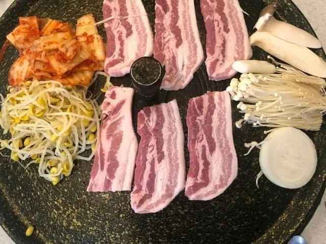솥뚜껑삼겹살갈비 사진 2